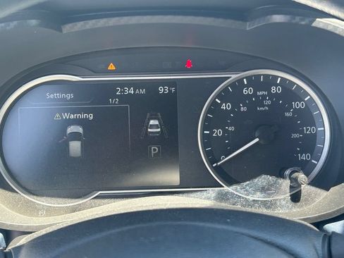 Used 2025 Nissan Versa SV FWD image 21