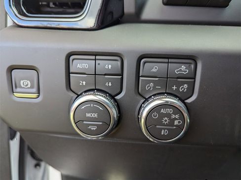 New 2026 GMC Sierra 1500 AT4 w/ AT4 Premium Package image 14