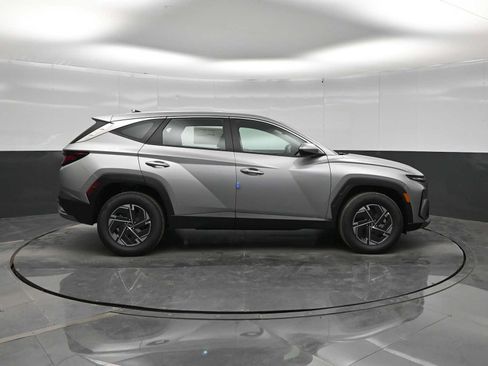 New 2026 Hyundai Tucson Blue SE AWD/4WD image 9