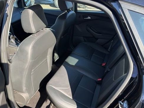 Used 2017 Ford Focus Titanium w/ Titanium Technology Package image 11