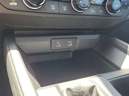 Certified 2025 Honda Accord SE image 25
