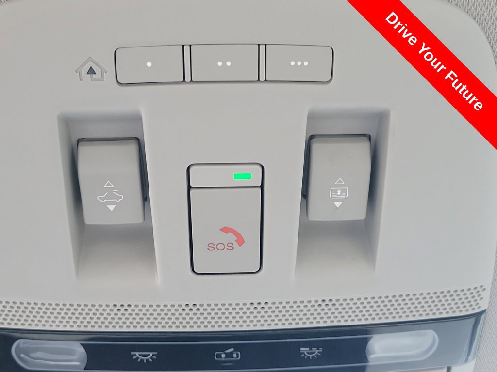 Used 2024 Nissan Ariya FWD image 19