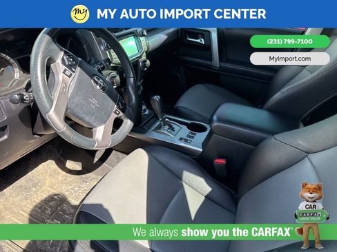 Used 2018 Toyota 4Runner SR5 Premium image 4