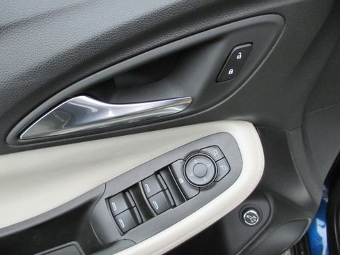 Used 2023 Buick Encore GX Select AWD/4WD image 13