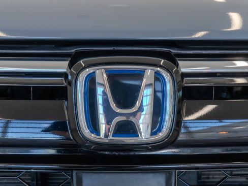 Used 2021 Honda CR-V Touring image 5