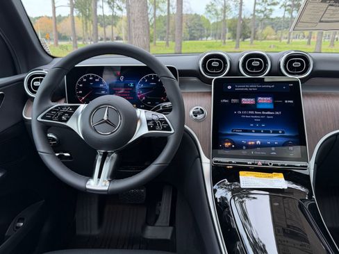 New 2026 Mercedes-Benz GLC 300 image 3