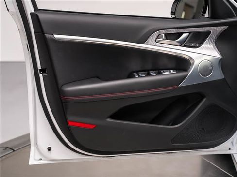 Used 2023 Genesis G70 2.0T w/ Sport Prestige Package RWD image 26