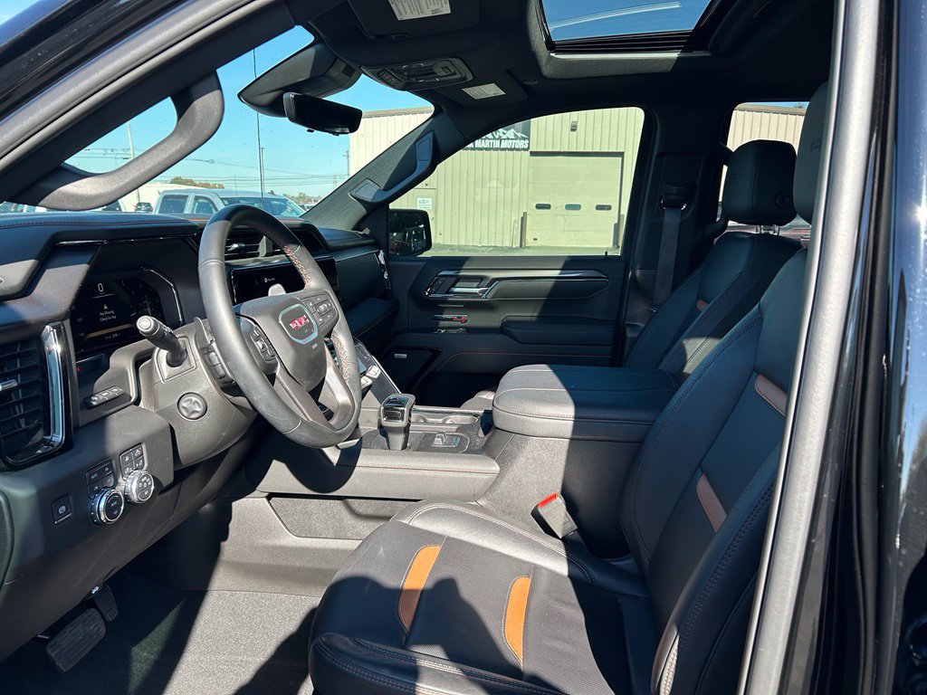 Used 2026 GMC Sierra 1500 AT4 w/ AT4 Premium Package AWD/4WD image 4
