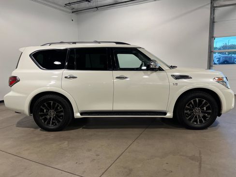 Used 2020 Nissan Armada Platinum w/ Interior Lighting Package AWD/4WD image 2