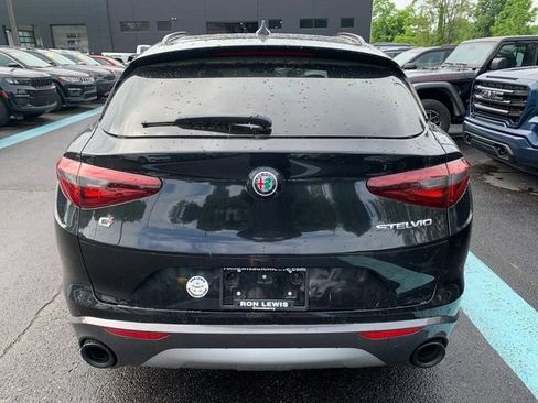 Used 2023 Alfa Romeo Stelvio Ti AWD/4WD image 4