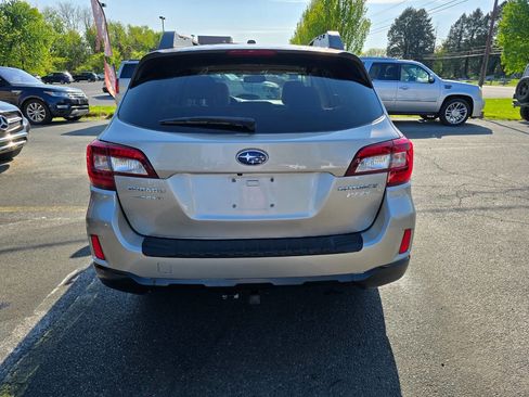 Used 2015 Subaru Outback 2.5i Premium AWD/4WD image 4