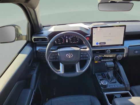 Certified 2025 Toyota 4Runner TRD Off-Road Premium AWD/4WD image 28