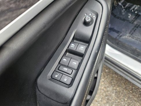 Used 2023 Jeep Grand Cherokee L Limited AWD/4WD image 11