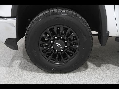 Used 2024 Chevrolet Silverado 2500 W/T image 19