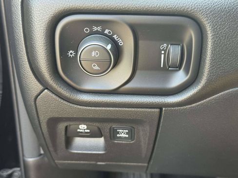 Used 2025 RAM 1500 Tradesman AWD/4WD image 18