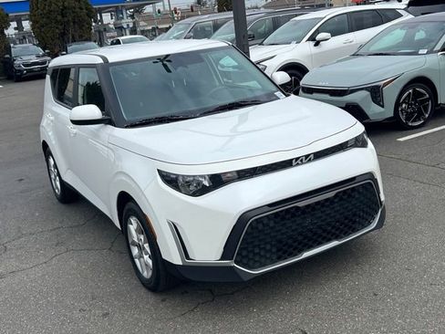 Certified 2024 Kia Soul LX w/ Option Group 015 image 7
