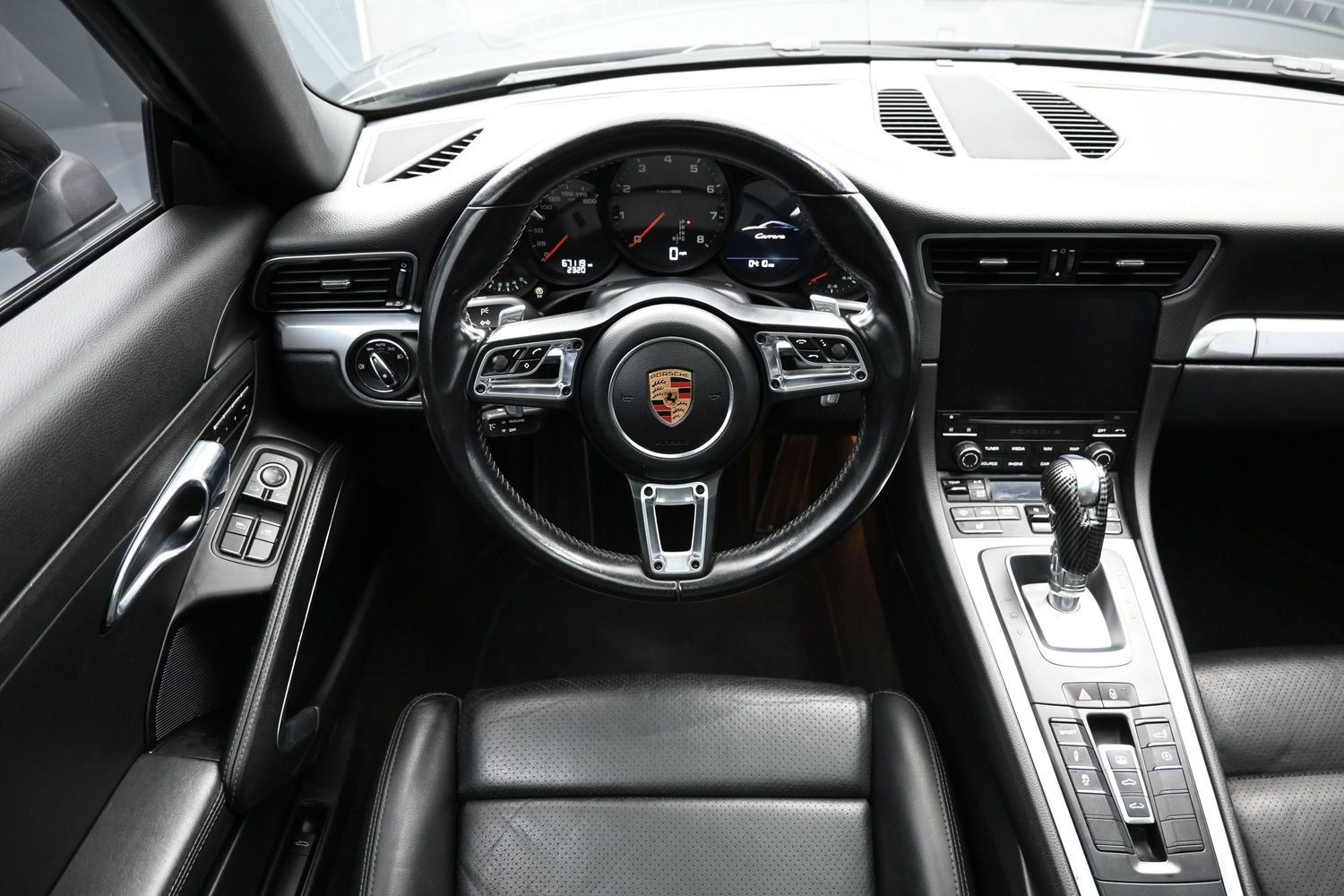 Used 2018 Porsche 911 Carrera T RWD image 12