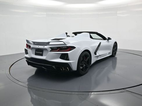 Used 2022 Chevrolet Corvette Stingray Premium Conv w/ Z51 Performance Package RWD image 30