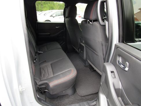 Used 2023 Nissan Frontier Pro-X w/ Tow Package RWD image 26