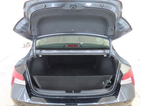 Used 2023 Hyundai Elantra SEL FWD image 12