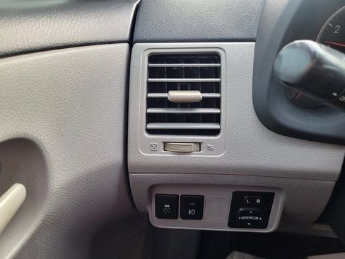 Used 2013 Toyota Corolla L image 21