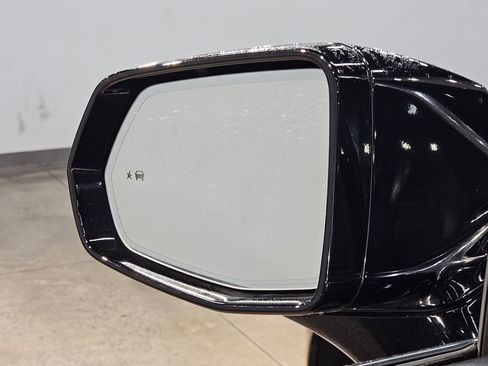 Used 2023 Cadillac XT5 Premium Luxury AWD/4WD image 23