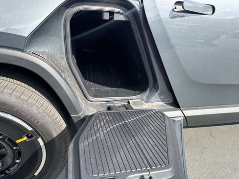 Used 2025 Rivian R1T Adventure image 7