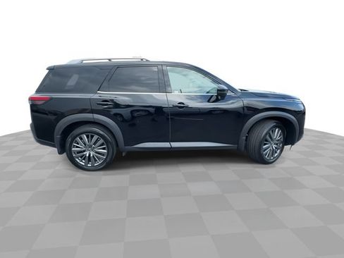 Used 2025 Nissan Pathfinder SL w/ SL Premium Package FWD image 9