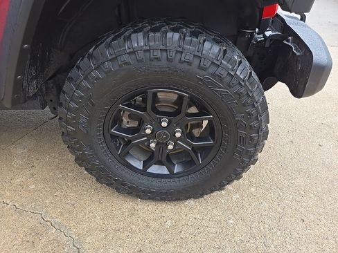 Used 2024 Jeep Wrangler Unlimited Sport AWD/4WD image 26