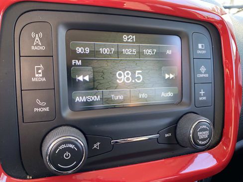 Used 2015 Jeep Renegade Trailhawk image 11