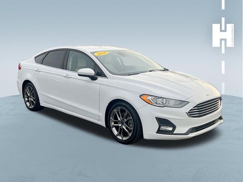 Used 2020 Ford Fusion SE w/ Equipment Group 151A image 1