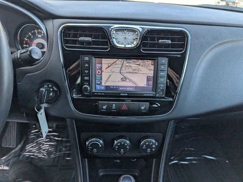 Used 2013 Chrysler 200 Limited FWD image 3