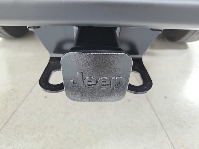 Used 2022 Jeep Gladiator Sport AWD/4WD image 39