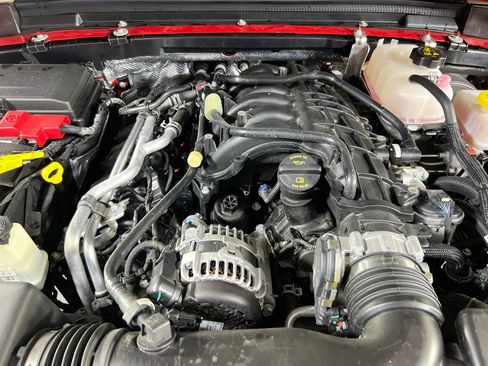 Used 2025 Jeep Wrangler Sport AWD/4WD image 27