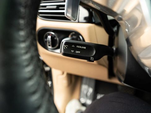 Used 2019 Porsche Macan AWD/4WD image 44