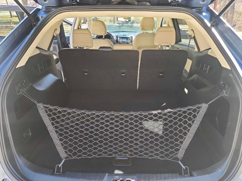 Used 2019 Ford Edge SE image 31