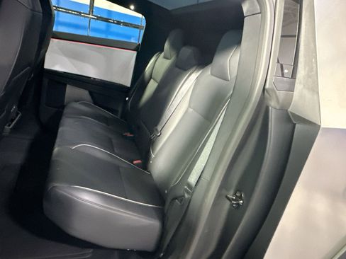 Used 2024 Tesla Cybertruck AWD Crew Cab image 29