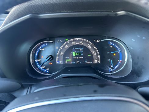 Used 2024 Toyota RAV4 SE w/ Convenience Package image 15