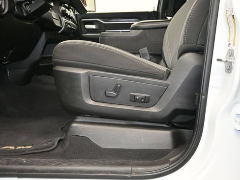 Used 2024 RAM 2500 Big Horn AWD/4WD image 20