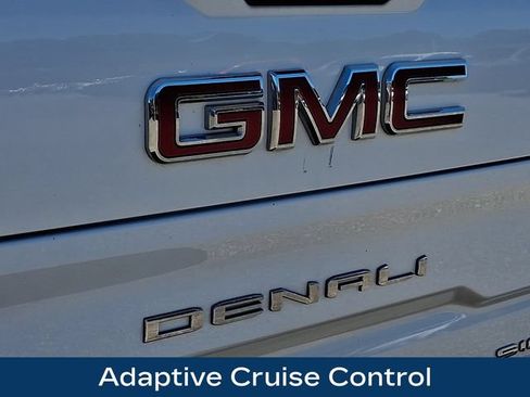 Used 2022 GMC Sierra 1500 Denali w/ Denali Reserve Package AWD/4WD image 32