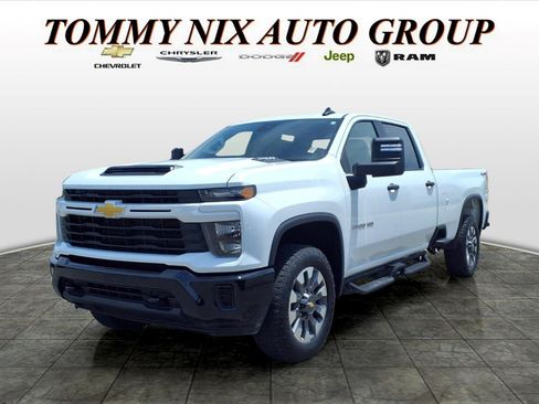 Used 2024 Chevrolet Silverado 2500 Custom w/ Custom Convenience Package AWD/4WD image 1