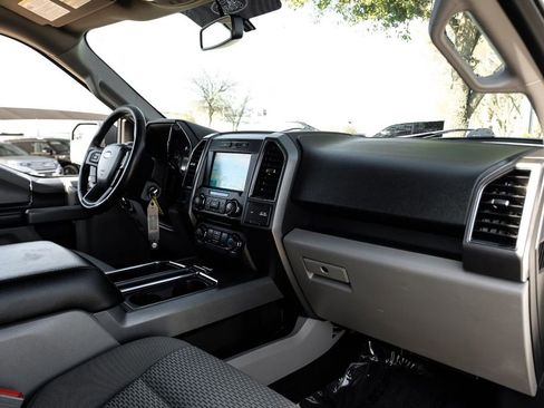 Used 2018 Ford F150 XLT w/ Equipment Group 302A Luxury image 9