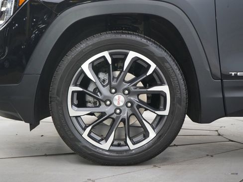 Used 2022 GMC Terrain SLT w/ Infotainment Package II AWD/4WD image 30