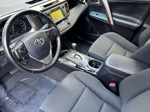 Certified 2018 Toyota RAV4 XLE AWD/4WD image 9