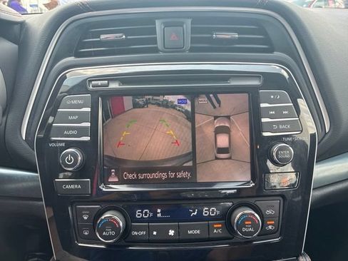 Used 2023 Nissan Maxima SR w/ Sport Mat Group FWD image 27