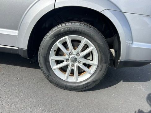 Used 2015 Dodge Journey SXT w/ Flexible Seating Group image 10