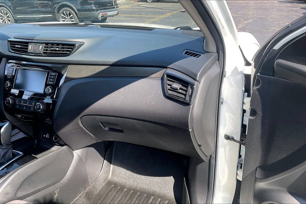 Used 2019 Nissan Rogue Sport S AWD/4WD image 15