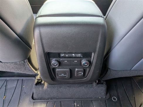 Used 2024 Buick Enclave Essence w/ Experience Buick Package image 27