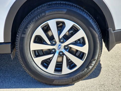 Used 2020 Subaru Outback Premium image 34