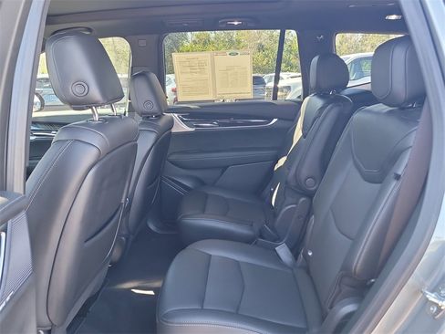 Used 2024 Cadillac XT6 Premium Luxury w/ Technology Package image 12
